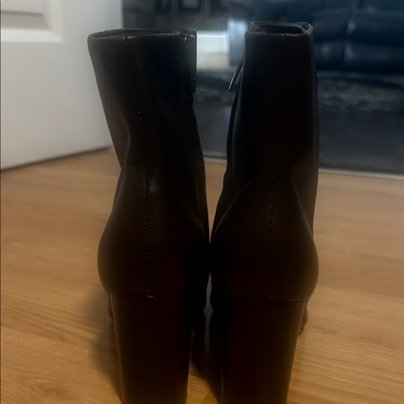 Elegant Brown woman’s  Ankle Boots Nine West size 7 1/2 brown leather . S12 - Picture 3 of 14